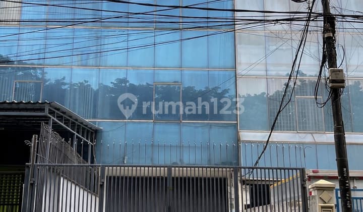 Ruko SHM Pinggir Jalan Strategis Cocok Jadi Kantor
