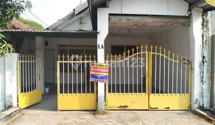 Disewakan Rumah di Dukuh Kupang Surabaya