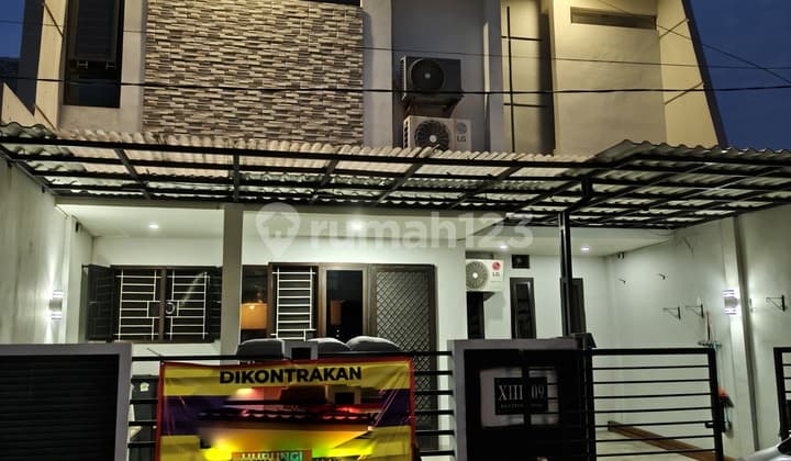 Disewakan Rumah Baru 2 Lantai Di Babatan Pantai Surabaya