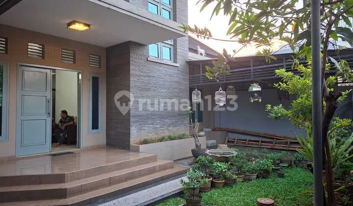 Dijual Rumah SHM Nyaman 530m2 area Pancoran Jakarta Selatan