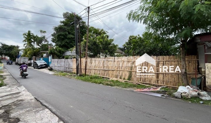 Bonus Land with House for Sale in Solo Near Rsoen Jebres