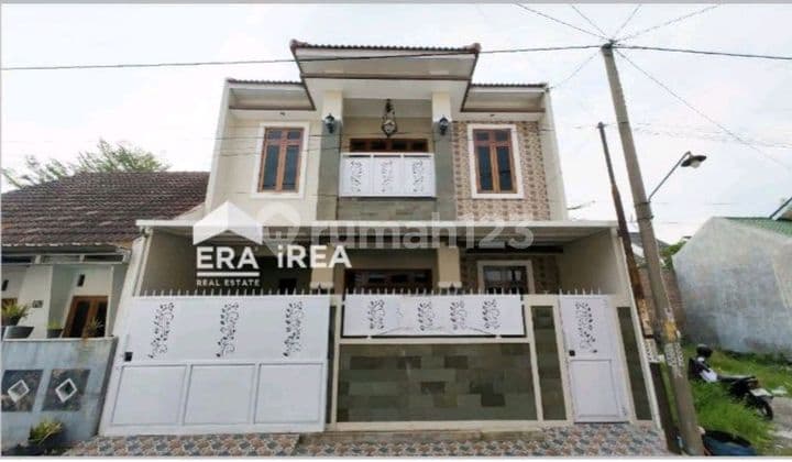 Rumah 2Lantai Dijual di Gentan Surakarta