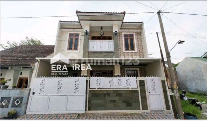 Rumah 2Lantai Dijual di Gentan Surakarta
