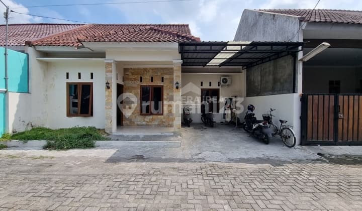 Dijual Rumah di Colomadu Dekat Stadion Manahan