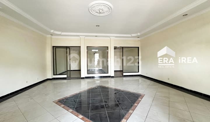 Sewa Ruang Usaha Solo Dekat Kampus UTP