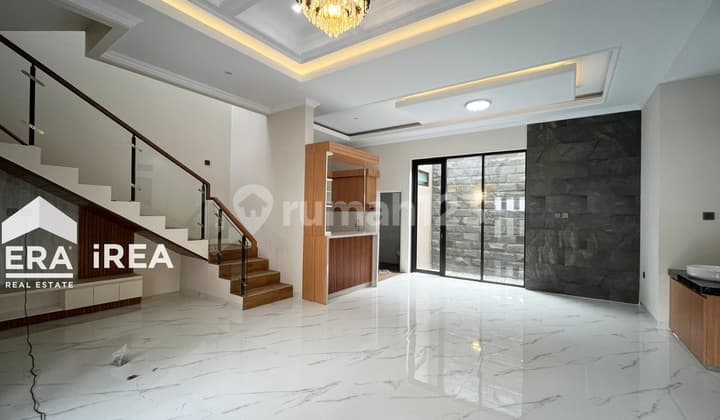 Dijual Rumah di Solo Dekat Superindo Banyuanyar