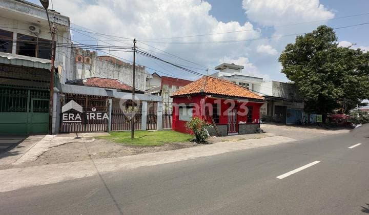 Dijual Rumah Solo Dekat Luwes Loji Wetan