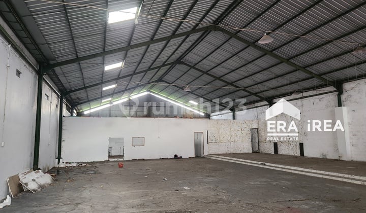 Warehouse Rental in Solo Near Superindo Colomadu