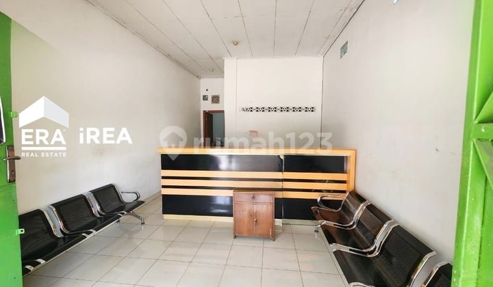 Ruang Usaha Bagus Dijual Dekat Terminal Gilingan Solo