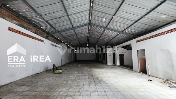 Ruang Usaha Murah di Tengah Kota Solo Dekat Pasar Kembang