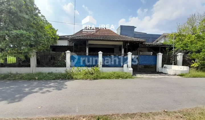 Rumah Dijual di Solo Kota Dekat Superindo Jajar