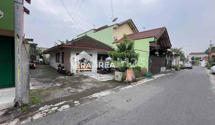 Dijual Rumah Solo Kota Dekat Stasiun Purwosari Siap Huni
