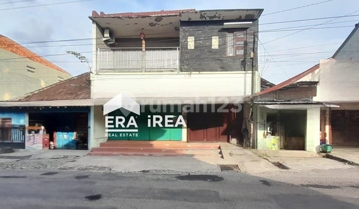 Dijual Ruang Usaha 3 Lantai di Solo Baru Dekat Lotte Mart