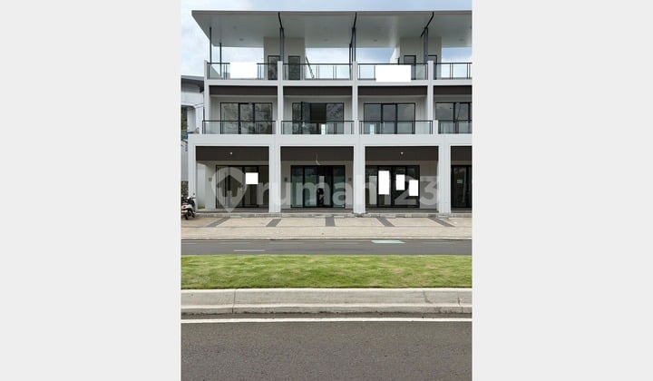 Disewakan Ruko Premium Sorento Grande East Gading Serpong, Tangerang