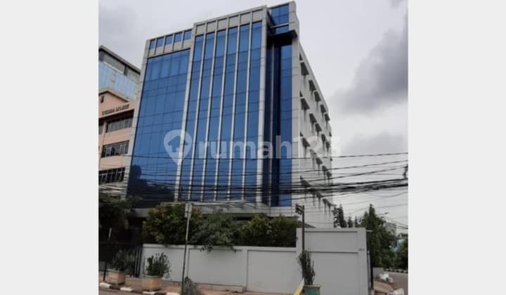 Disewakan Gedung Kantor 6.5 Lantai (Termasuk Basement) di Cikini Jakarta Pusat