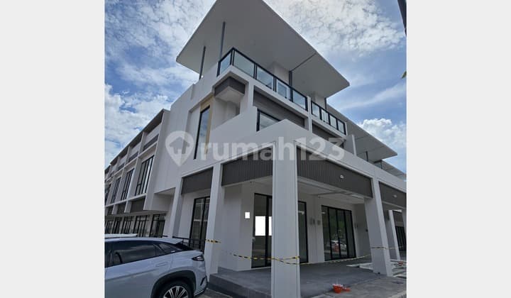 Disewa Ruko 3 Lantai Sorrento Grande East Gading Serpong, Tangerang