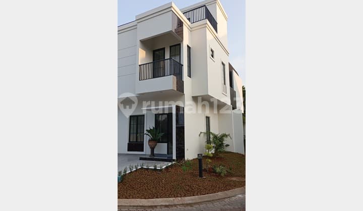 New House Near Sports Club Kireina Park Cluster BSD