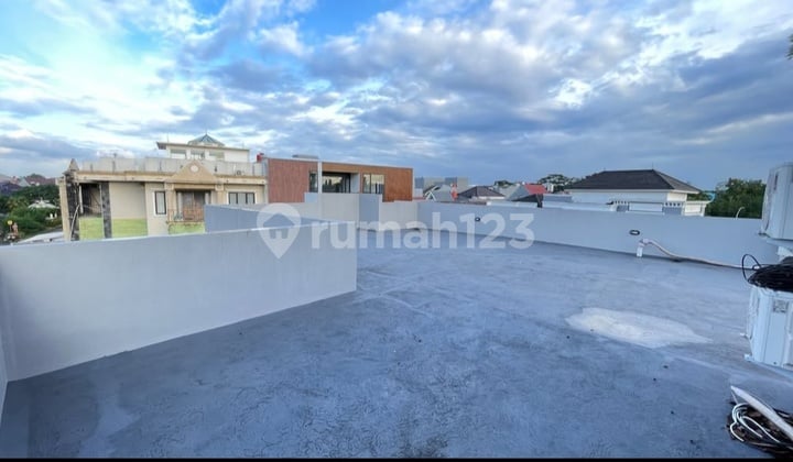 Rumah dan Kavling Hoek Mewah di Flamboyan Alam Sutera, Tangerang Selatan