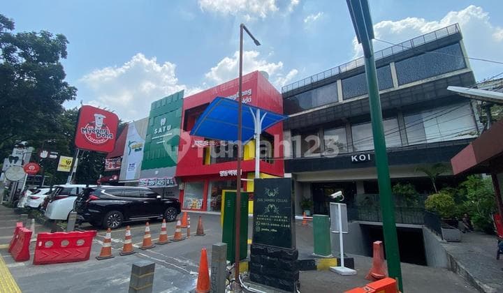 Disewakan Ruko 4 Lantai Cocok untuk Usaha & Kantor Centra Kemang, Jakarta Selatan