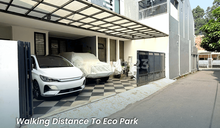 House in Tebet Fully Furnished 3 Floors Ready to Live In One Step to Ecopark