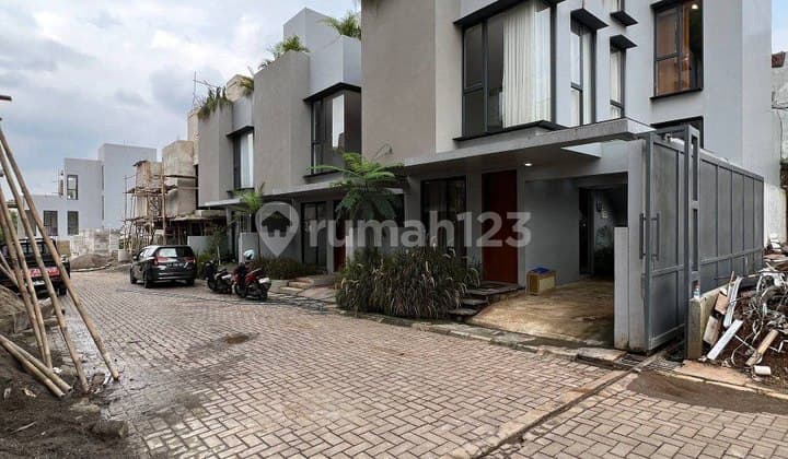 Rumah Cluster Dekat Tb Simatupang