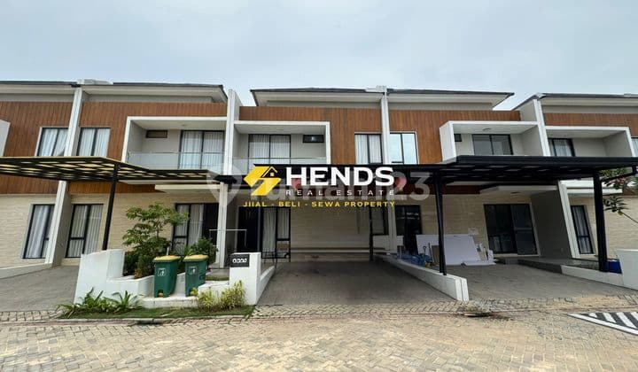 For Sale Lavish 2-Story House Ready to Occupy in Batam Centre