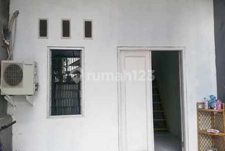 Rumah Bagus Hdp Selatan Jln Lebar di Kebun Jeruk, Jakarta Barat. 12186