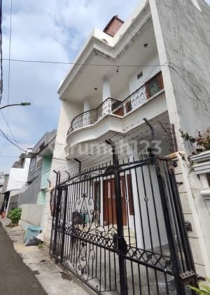 Rumah Siap Huni Bs Jd Kost, Dekat Mall, Kampus di Tanjung Duren.16241