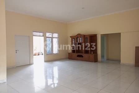 New House Near State School and Market, Inside Complex. Safe and Flood-Free in Meruya. 16243