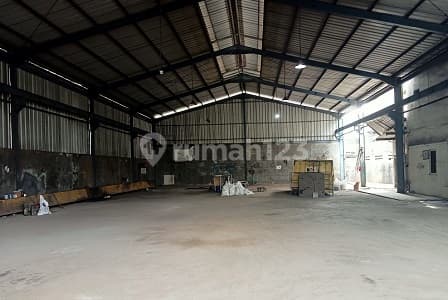 Gudang/Workshop Siap Pakai, Lwt Kont. 40Ft Dkt Akses Toll di Narogong. 20750