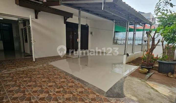 Turun Harga Rumah di Kayu Putih 2 Lantai. Unfurnished, Siap Huni, Row Jalan Depan Lebar 2 Mobil.