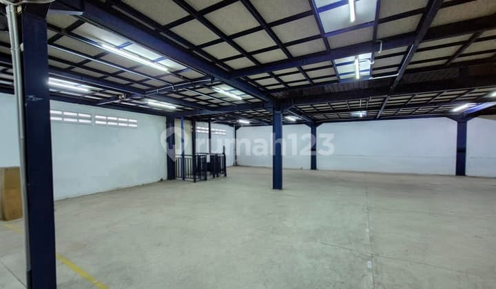 Jual Cepat Gudang 4 Lantai di Komp Sunter Agung. Beserta Kantor 5 Lantai (Semi Furnished). Investasi Yg Cocok untuk Kantor Logistics dan Distributor Besar.