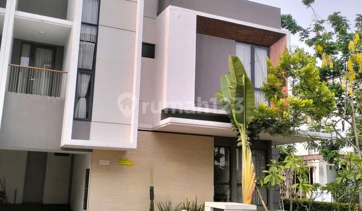 Over Kredit Rumah 3 Lantai Di Jakarta Garden City, Cakung Jakarta Timur