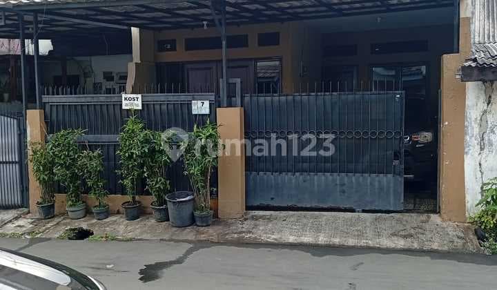 Jual Rumah Tingal Ada Kos Kosanya.di Wilayah Strategis Tebet Jakarta Selatan