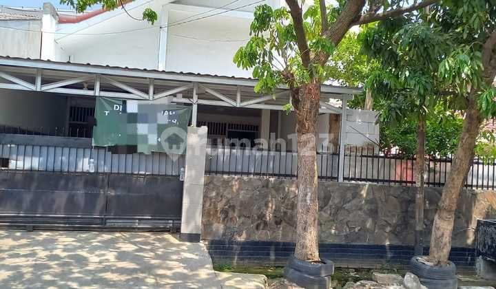 Di Jual Cepet Rumah Di Pingir Jalan Di Lalui Jak Lingko Bisa Di Jadikan Tempat Usaha.pondok Bambu Jakarta Timur