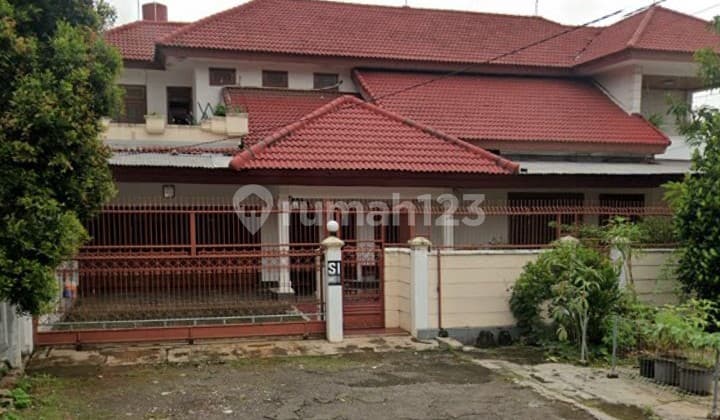 Rumah Mewah Hitung Tanah di Pinggir Jalan Raya Cocok untuk Tempat Tinggal dan Usaha.duren Sawit Jak Tim
