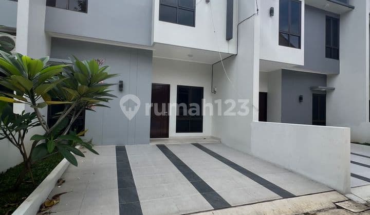 Rumah Siap Huni Dalam Komplek Yg Aman dan Nyaman Bebas Bebas Bnjir Jatiwaringin Bakasi