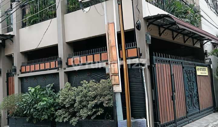 Rumah Cantik Dalam Komplek Posisii Hook.akses Jalan 2 Mobil.bintara Bekasi