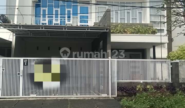Rumah Mewah Dalam Komplek Elite Akses Jalan Lebar Keaman Terjaga.lingkunyanbersih dan Nyaman.taman Duren Sawit Jakarta Timur
