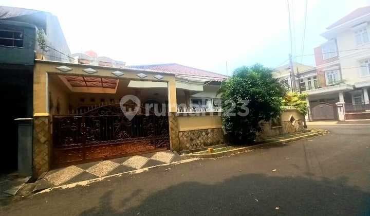 Rumah Murah di Hook Dlam Komplek Elit Billymoon Pondok Kelapa Jakarta Timur