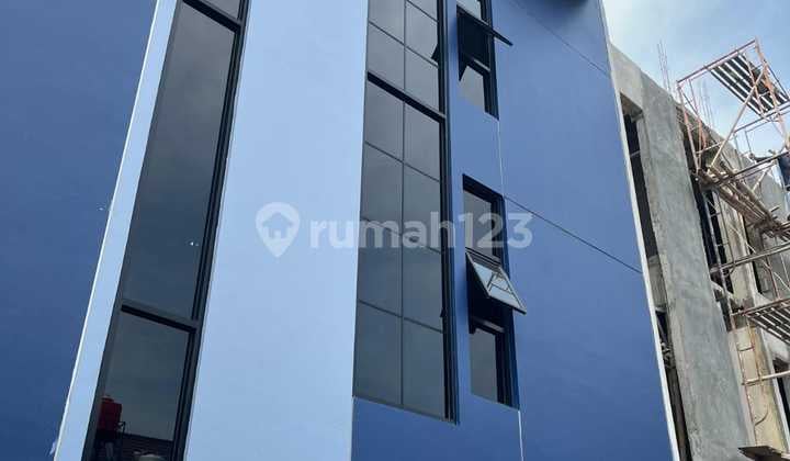 Rumah Konsep Apat House Modeten Condet Jakarta Timur ( Bran New )