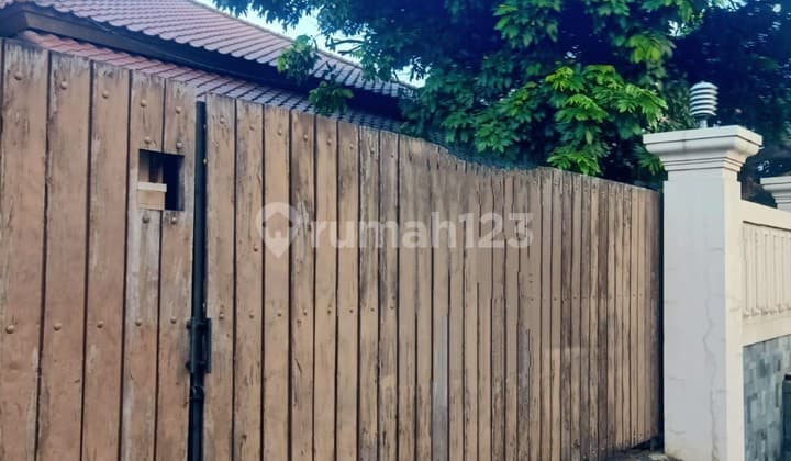 Jual Cepat Rumah Dengan Tanah Luas Asri Dan Sejuk.cipinang Jakart Timur