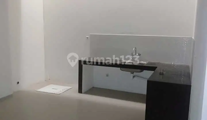 Jual Rumah Minimalis Modern Siap Huni di Setraduta di Setra Duta