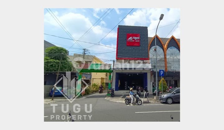 Ruang Usaha 3 Lantai Dijual Jogja, dekat Galeria Mall, RS Bethesda, RS Panti Rapih, RS DKT, Kampus UGM, UNY, UKDW, dekat GKJ Gondokusuman, SMA Bopkri 1 Bosa, Gudeg Sagan