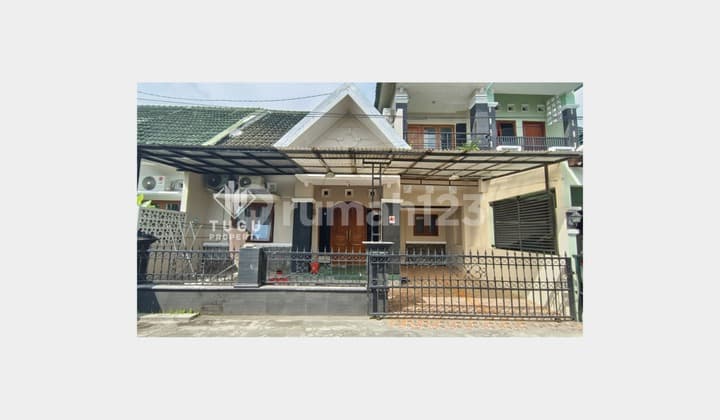 Boarding House/ Fully Furnished Homestay 7 Bedrooms for Sale in Jogja area, Godean Street, Near STPN Land College, Mirota Manna Campus, Mutiara Persada School, Tugu Jogja, SMAN 2 Bener, ASMI Santa Maria