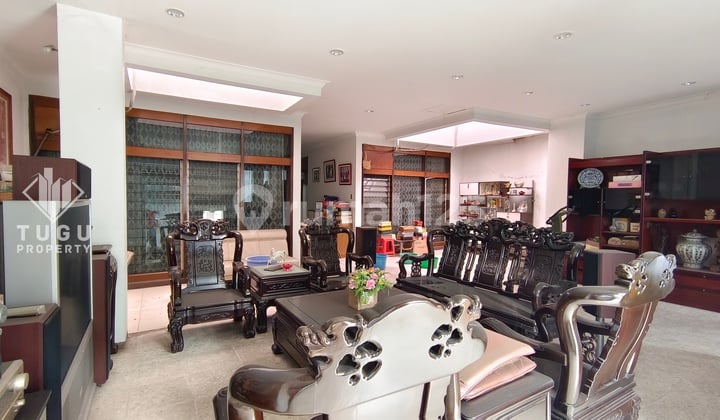 Ruko 5 Lantai + Rumah Tinggal Dijual di Pusat Perbelanjaan Urip Sumoharjo Jogja, dekat Galeria Mall, RS Bethesda, Kampus UKDW, UGM, XXI Empire, GKJ Gondokusuman