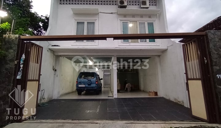 Rumah Furnish 2 Lantai Dijual Jalan Godean Nogotirto Jogja, dekat Sekolah Tinggi Pertanahan, Unuversitas Aisyiyah, RS Queen Latifa, dekat Mirota Kampus, Demak Ijo Ringroad Barat