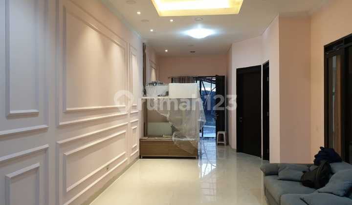 Y. Disewakan Rumah Siap Pakai Furnish Singgasana Bandung