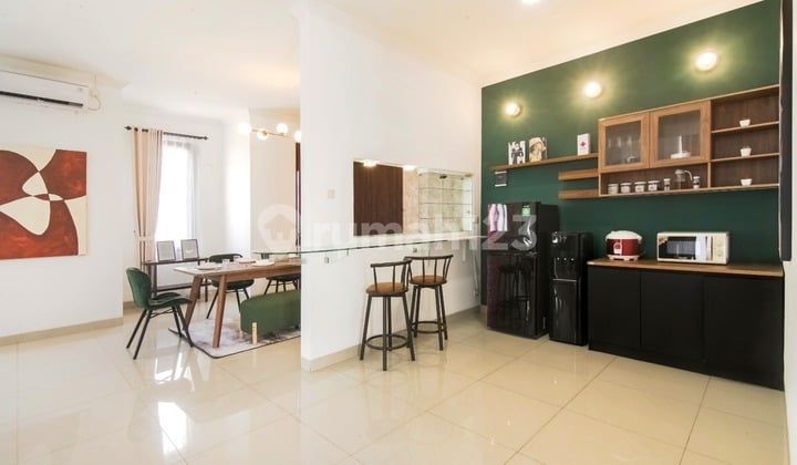 Disewakan Rumah Setraduta Dkt Maranatha, Rshs, Pvj, Tol Pasteur