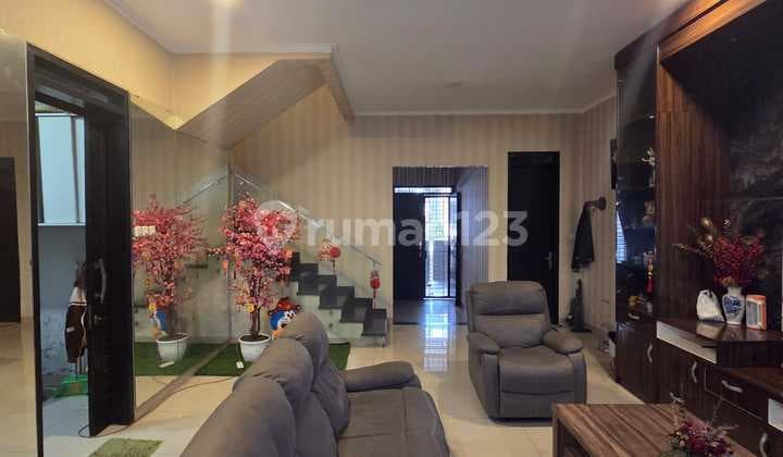 Y. Dijual Rumah Furnish Tki 3 Taman Kopo Indah Bandung Rs Ukm